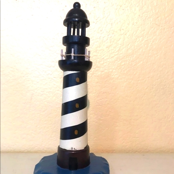 RING TOSS/Nautical Wooden Lighthouse - Picture 4 of 5